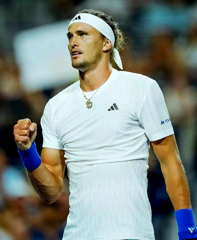 体育中国-世界网球队轻取日本网球队，兹维列夫统治全场的简单介绍