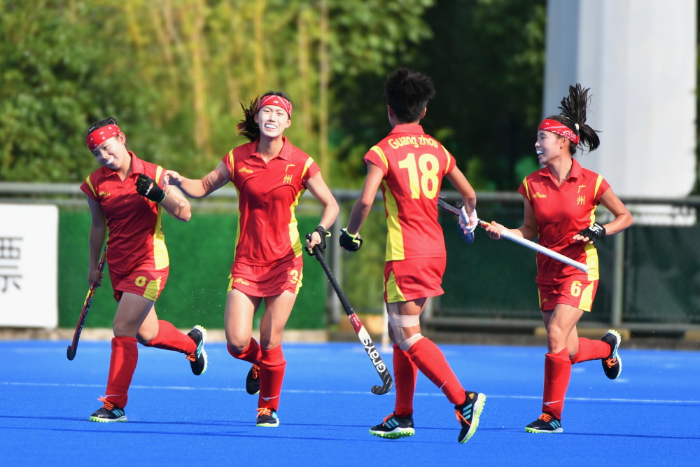 -站在舞台中央！叙利亚女子曲棍球队追逐梦想，取得胜利的简单介绍